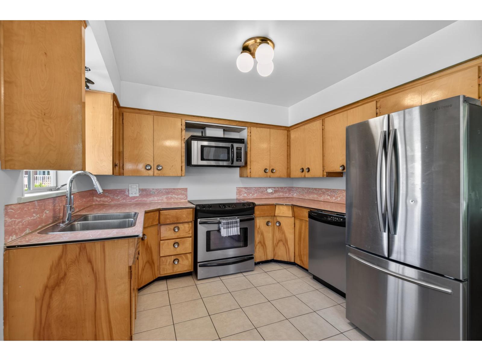 13759 111 Avenue, Surrey, British Columbia  V3R 2C1 - Photo 11 - R3120341