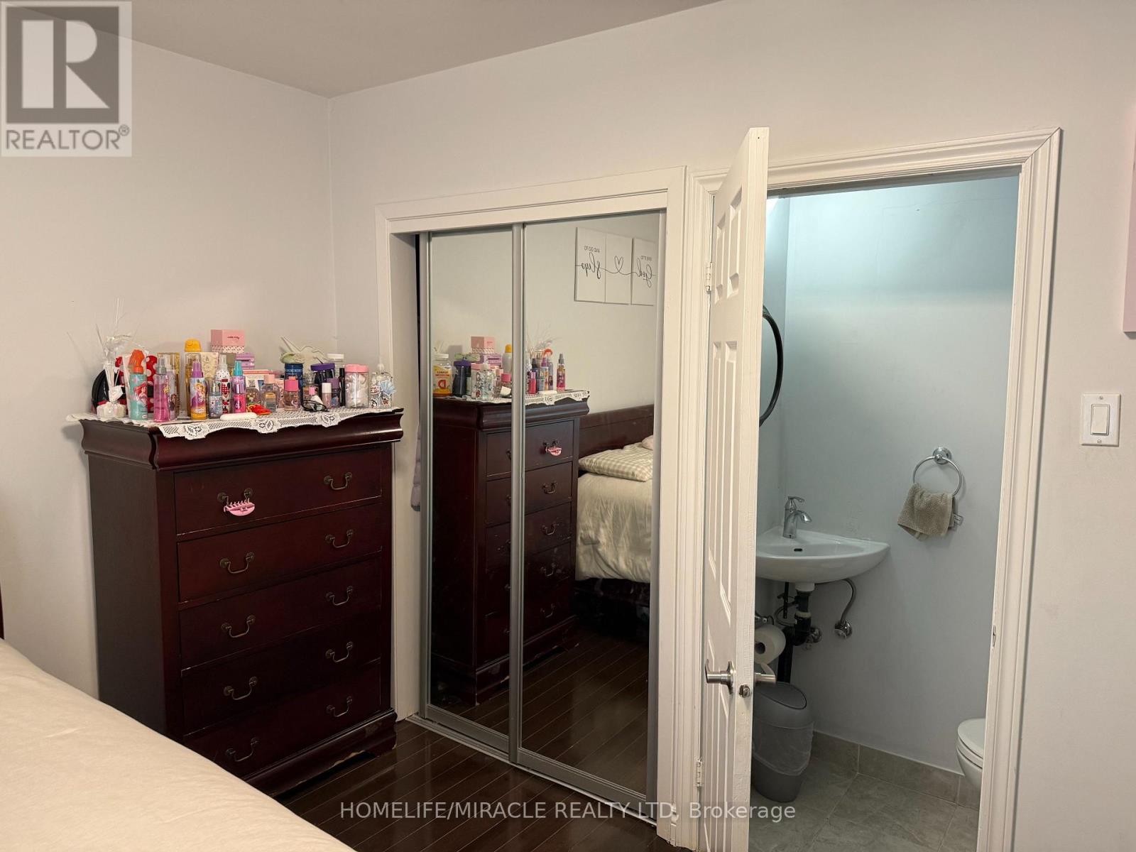 84 Shendale Drive, Toronto, Ontario  M9W 2B5 - Photo 8 - W13105522