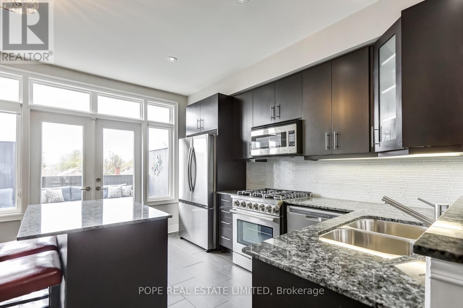 21 Ruby Lang Lane, Toronto, Ontario  M8Z 0B8 - Photo 16 - W13105568