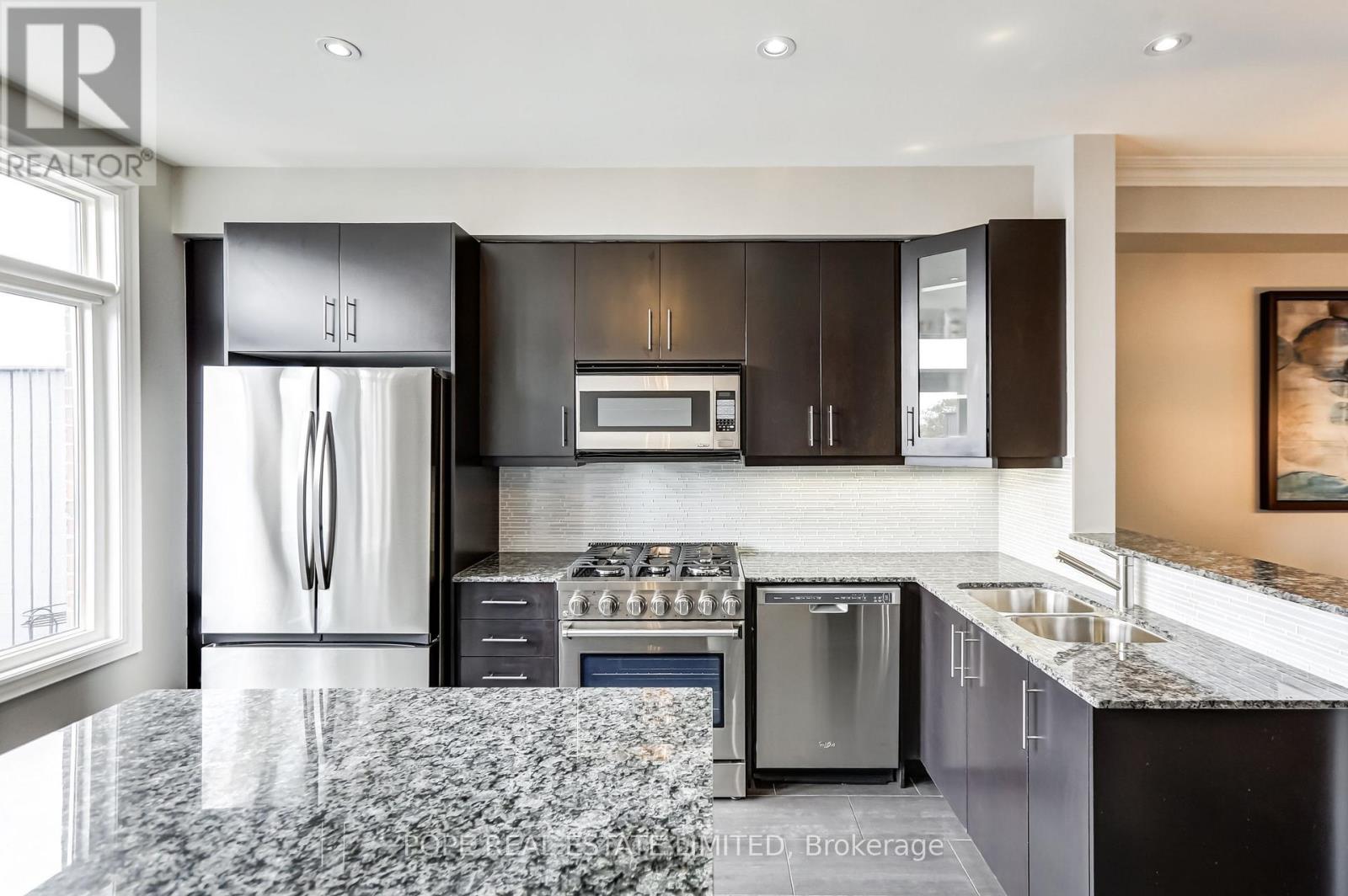 21 Ruby Lang Lane, Toronto, Ontario  M8Z 0B8 - Photo 18 - W13105568