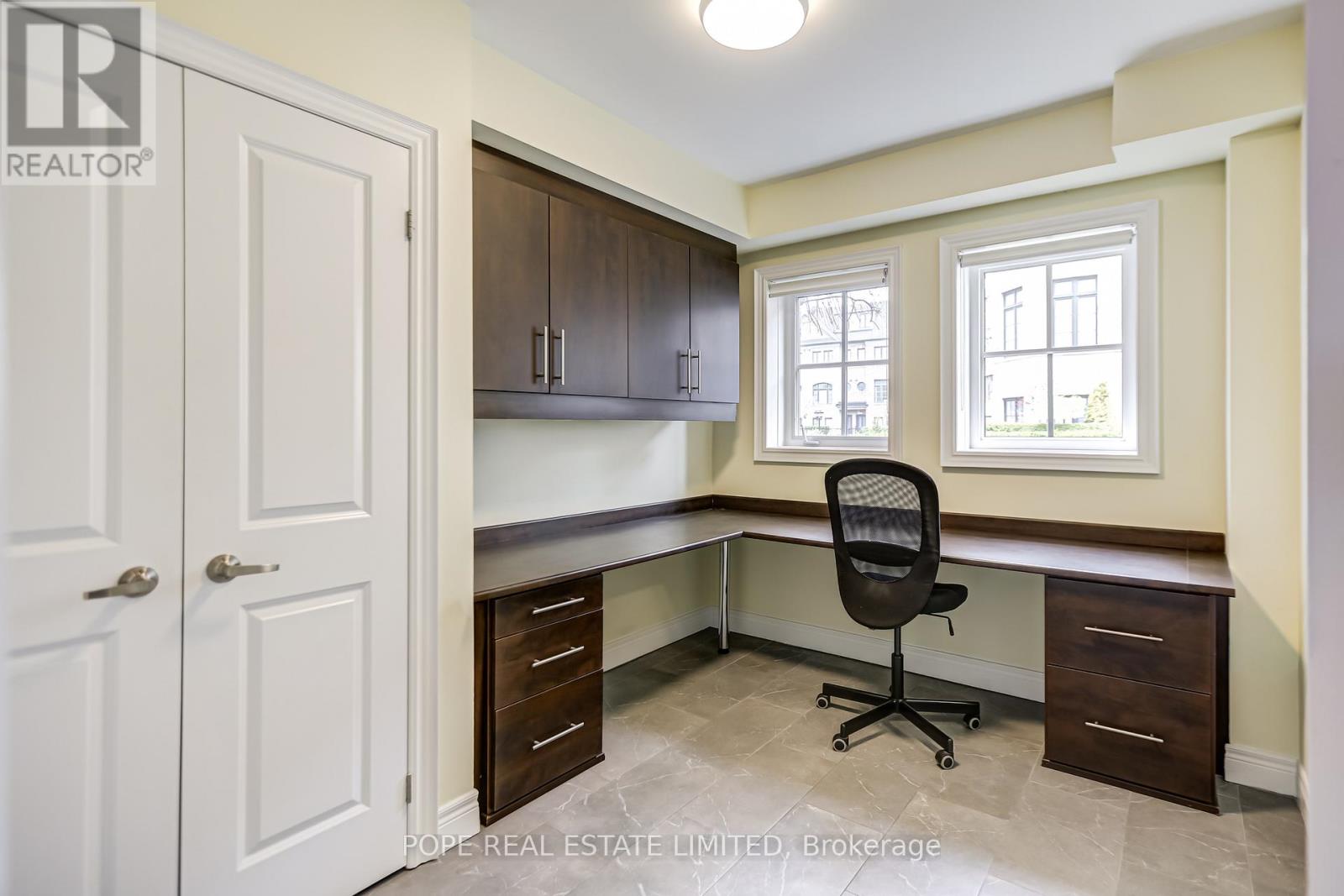 21 Ruby Lang Lane, Toronto, Ontario  M8Z 0B8 - Photo 7 - W13105568