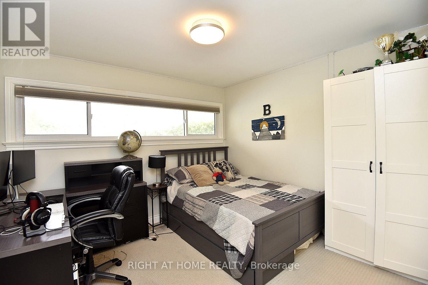 724 Courtland Place, Burlington, Ontario  L7R 2M6 - Photo 23 - W13105596