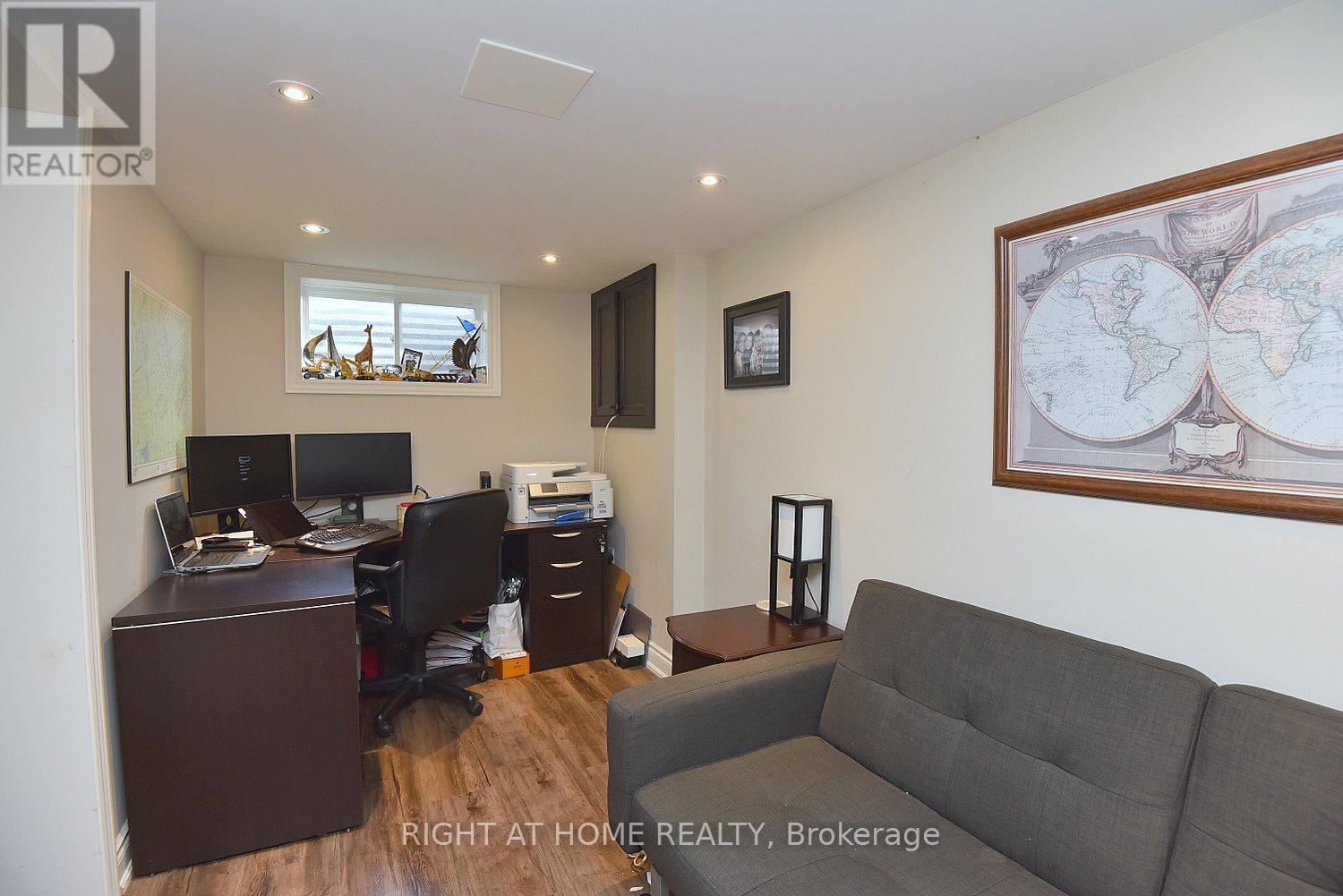 724 Courtland Place, Burlington, Ontario  L7R 2M6 - Photo 35 - W13105596