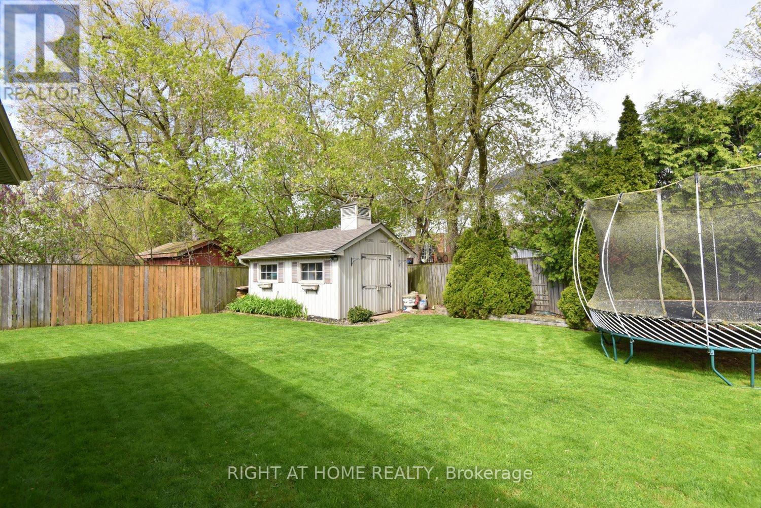 724 Courtland Place, Burlington, Ontario  L7R 2M6 - Photo 41 - W13105596