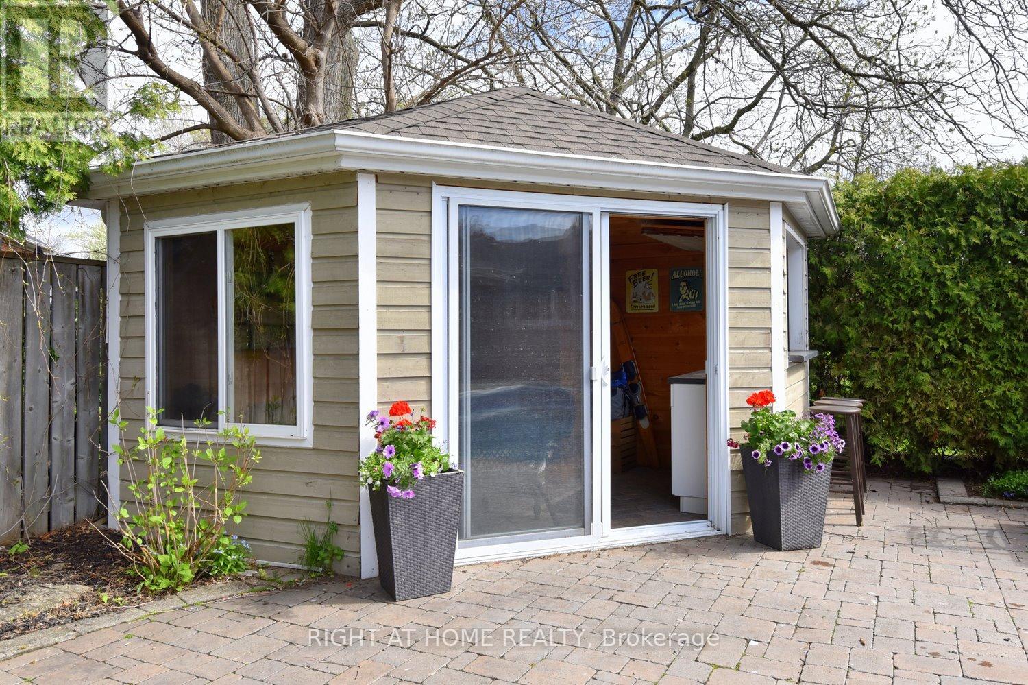 724 Courtland Place, Burlington, Ontario  L7R 2M6 - Photo 42 - W13105596