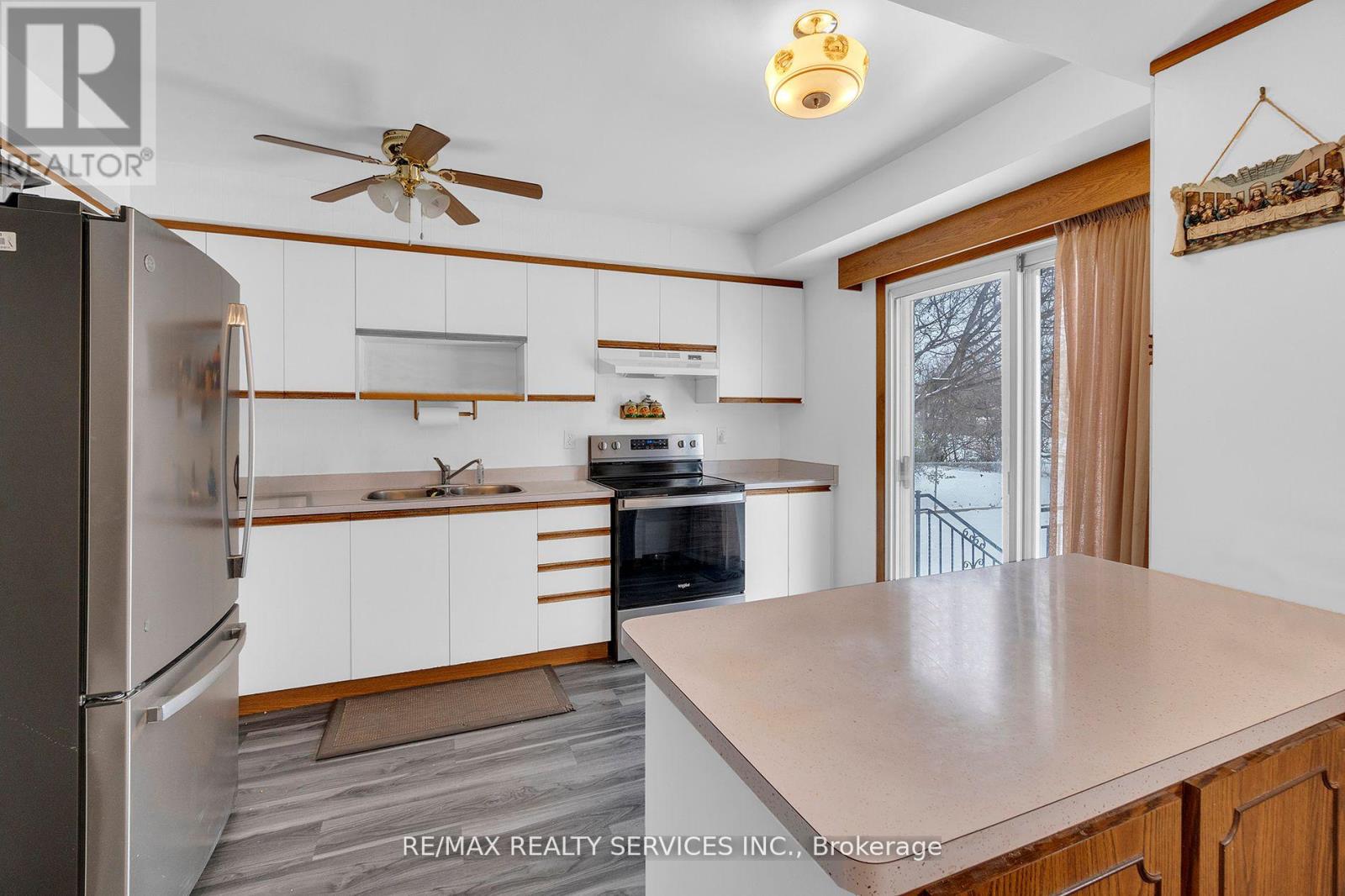 81 Glenforest Road, Brampton, Ontario  L6S 1L8 - Photo 6 - W13105598