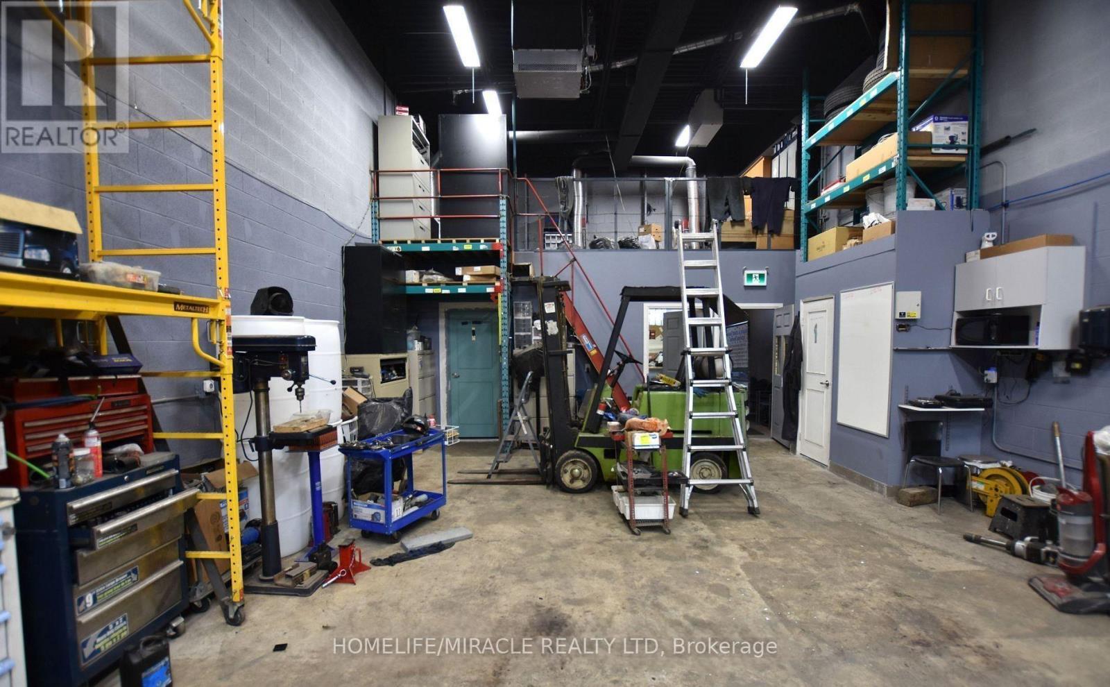 14 - 5775 Atlantic Drive N, Mississauga, Ontario  L4W 4P3 - Photo 2 - W13105648