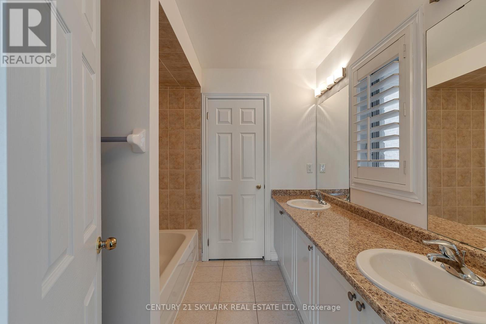94 Bayhampton Drive, Brampton, Ontario  L6P 3A9 - Photo 20 - W13105664