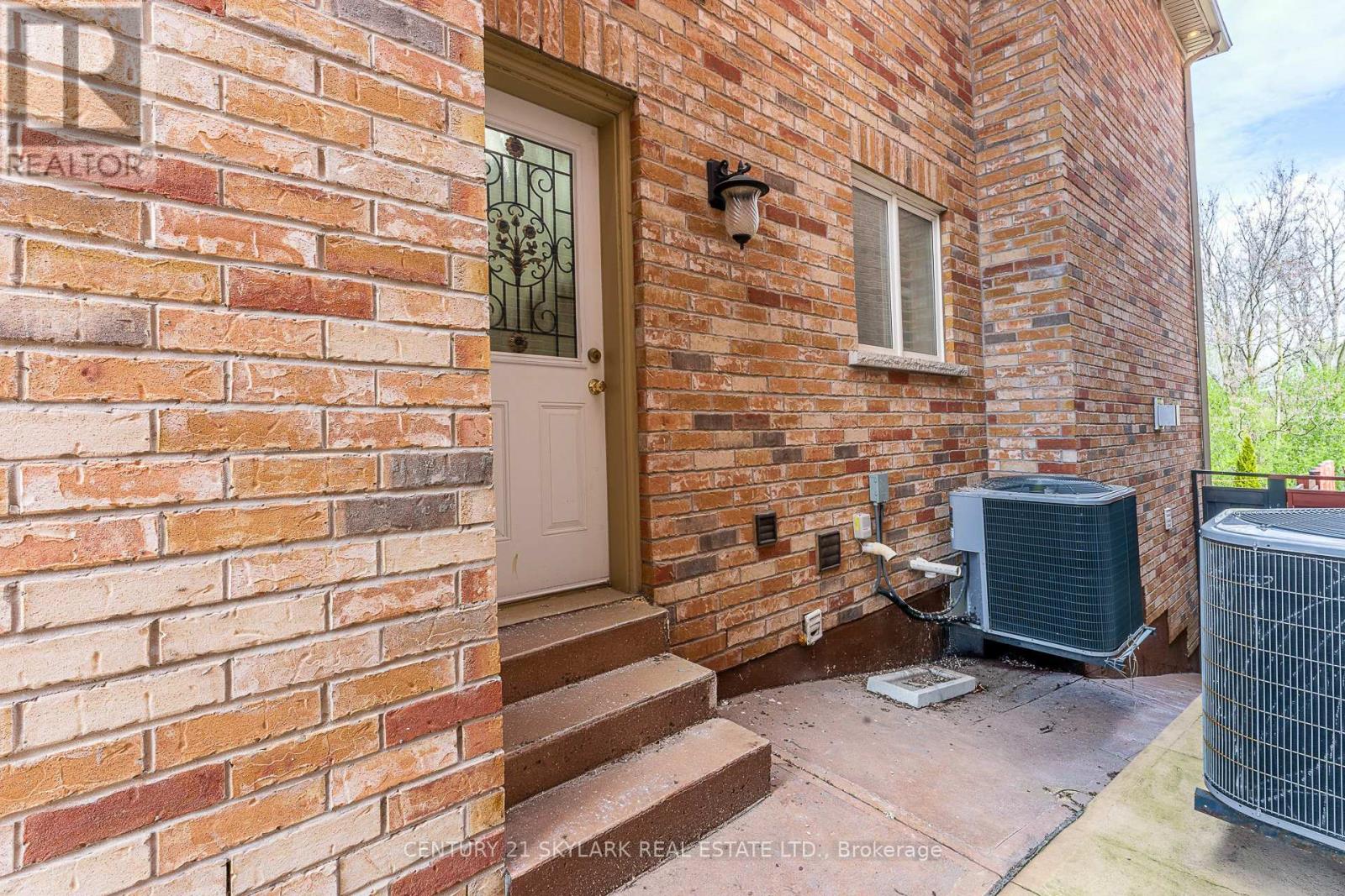 94 Bayhampton Drive, Brampton, Ontario  L6P 3A9 - Photo 42 - W13105664