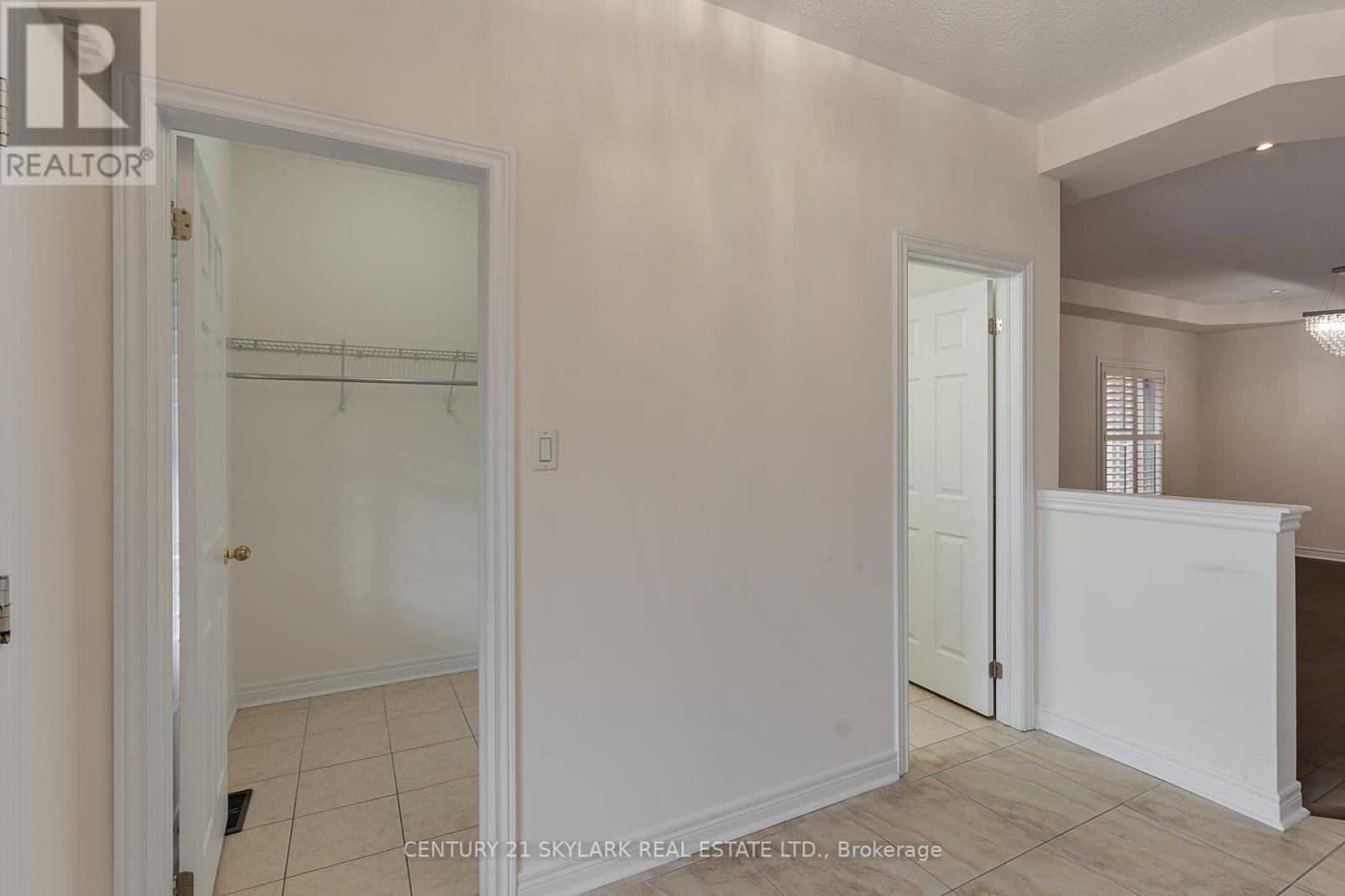 94 Bayhampton Drive, Brampton, Ontario  L6P 3A9 - Photo 6 - W13105664