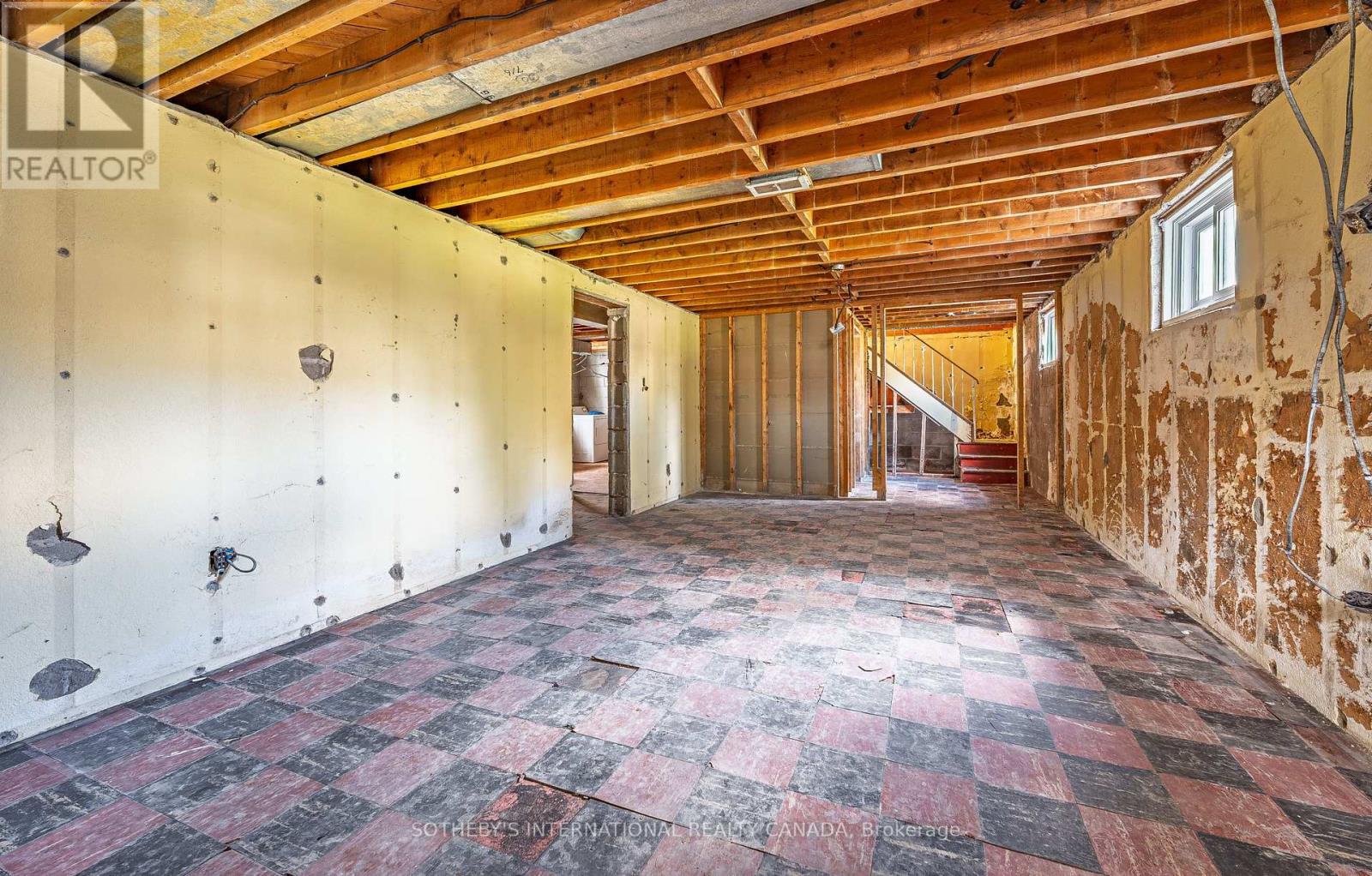 47 Grenview Boulevard S, Toronto, Ontario  M8Y 3R9 - Photo 30 - W13093226