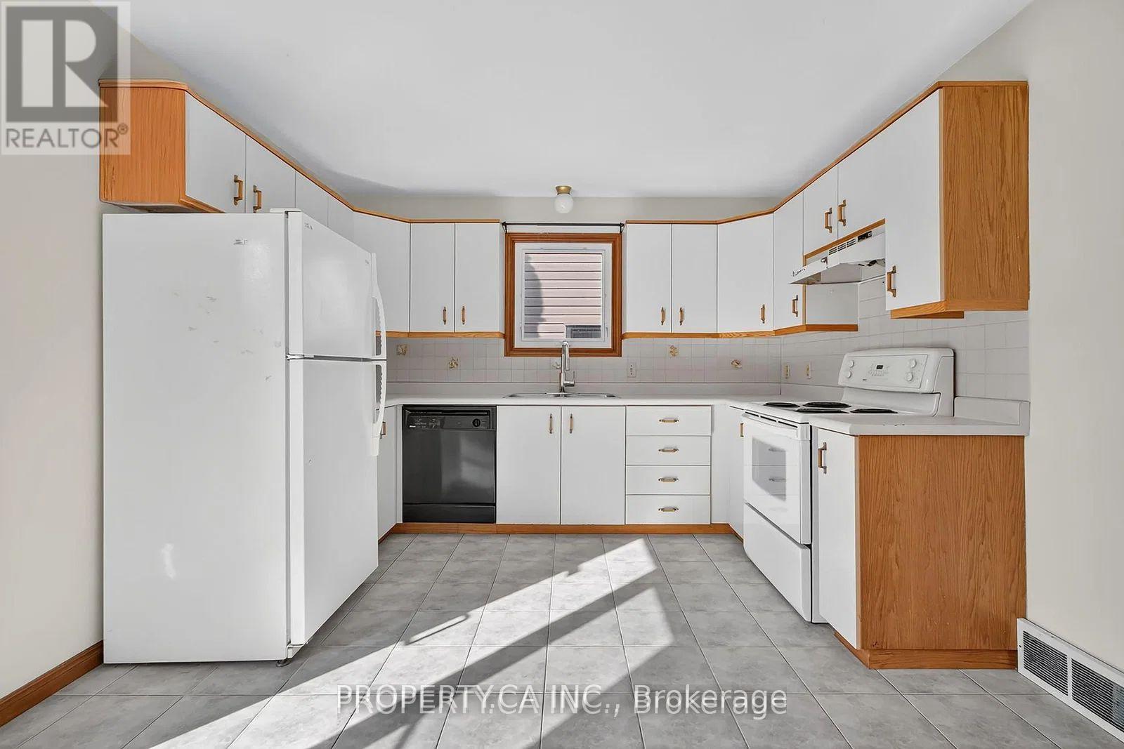 194 Merritt Avenue, Chatham-Kent, Ontario  N7M 5Y4 - Photo 3 - X12938634