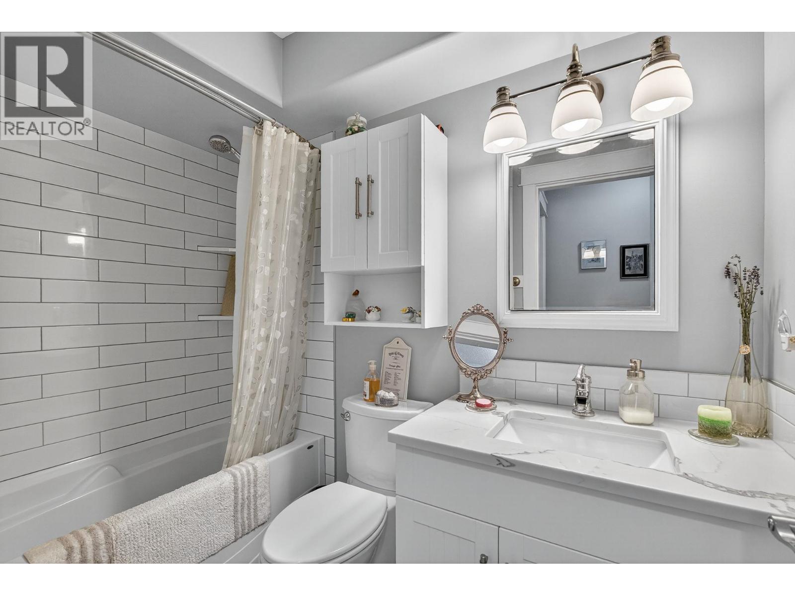 3920 Mowitch Court, Kelowna, British Columbia  V1W 4E6 - Photo 34 - 10386376