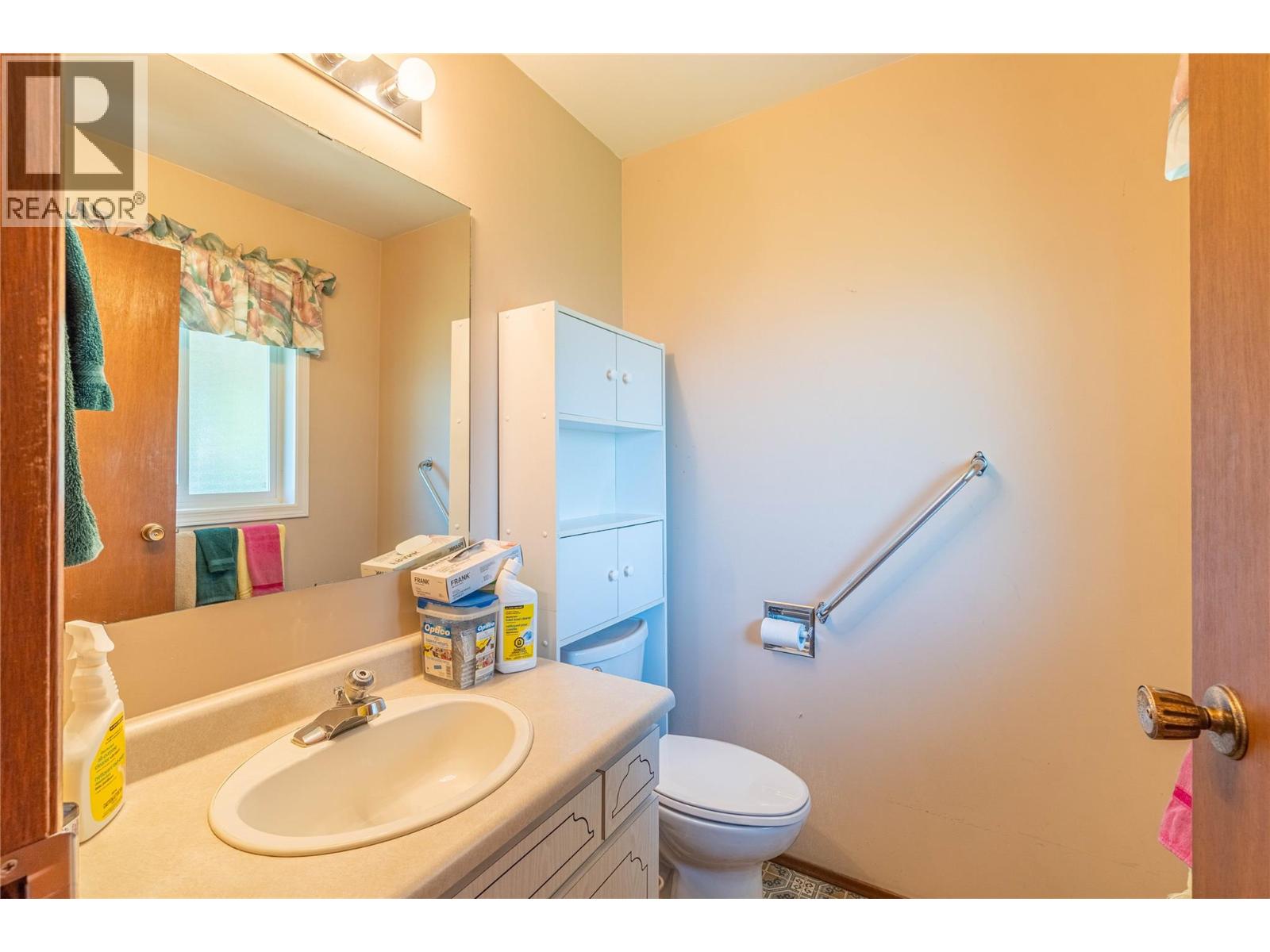 925 Sicamore Drive, Kamloops, British Columbia  V2B 8B7 - Photo 15 - 10386141
