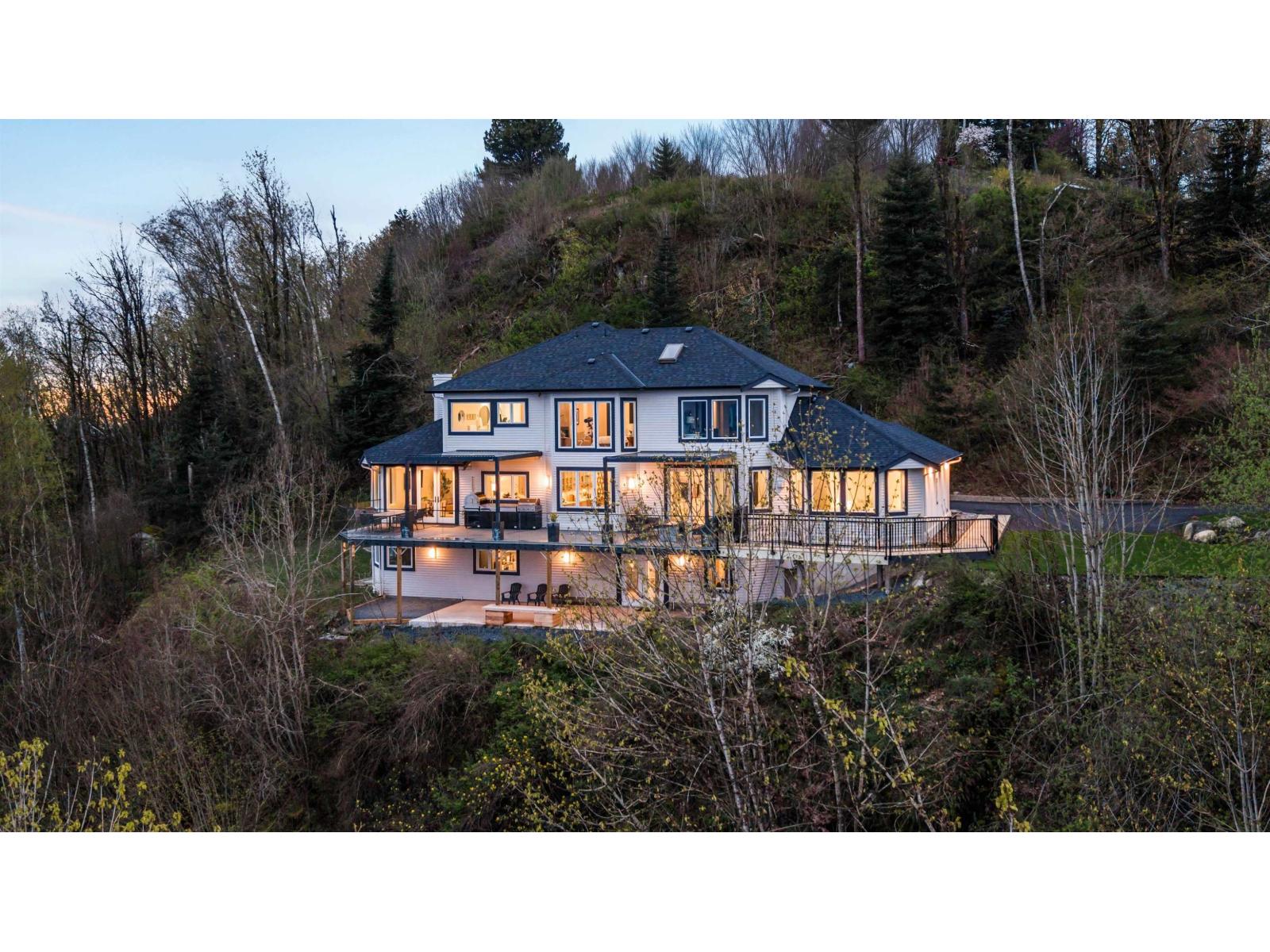 43619 Bracken Drive, Chilliwack Mountain, Chilliwack, British Columbia  V2R 4A4 - Photo 3 - R3121562