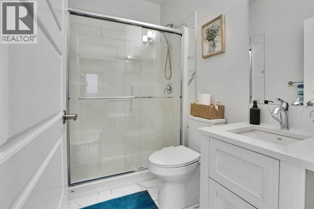 126 Hotchkiss Manor Se, Calgary, Alberta  T3S 0G1 - Photo 5 - A2309548