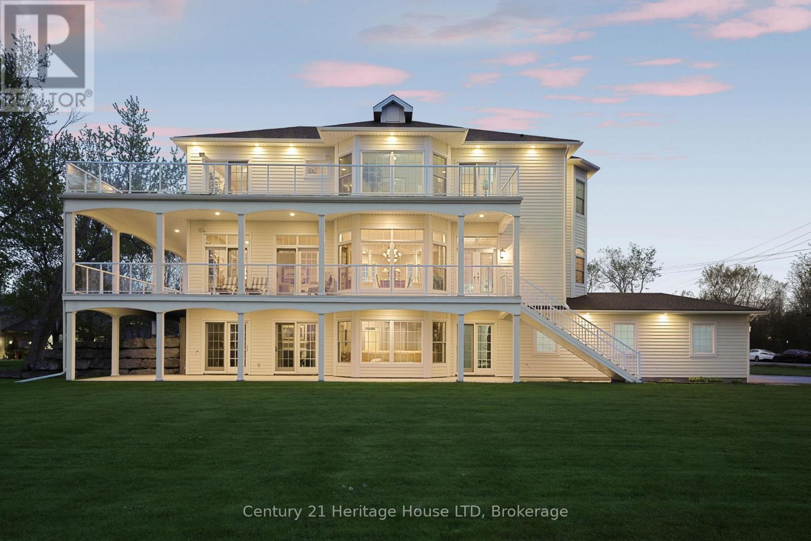 4069 Niagara River Parkway, Fort Erie, Ontario  L0S 1S0 - Photo 2 - X13104784
