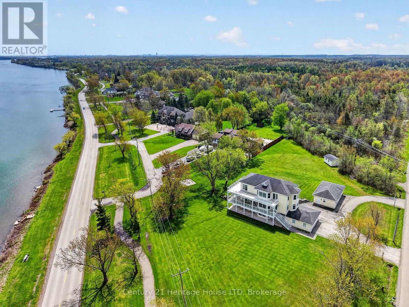 4069 Niagara River Parkway, Fort Erie, Ontario  L0S 1S0 - Photo 6 - X13104784