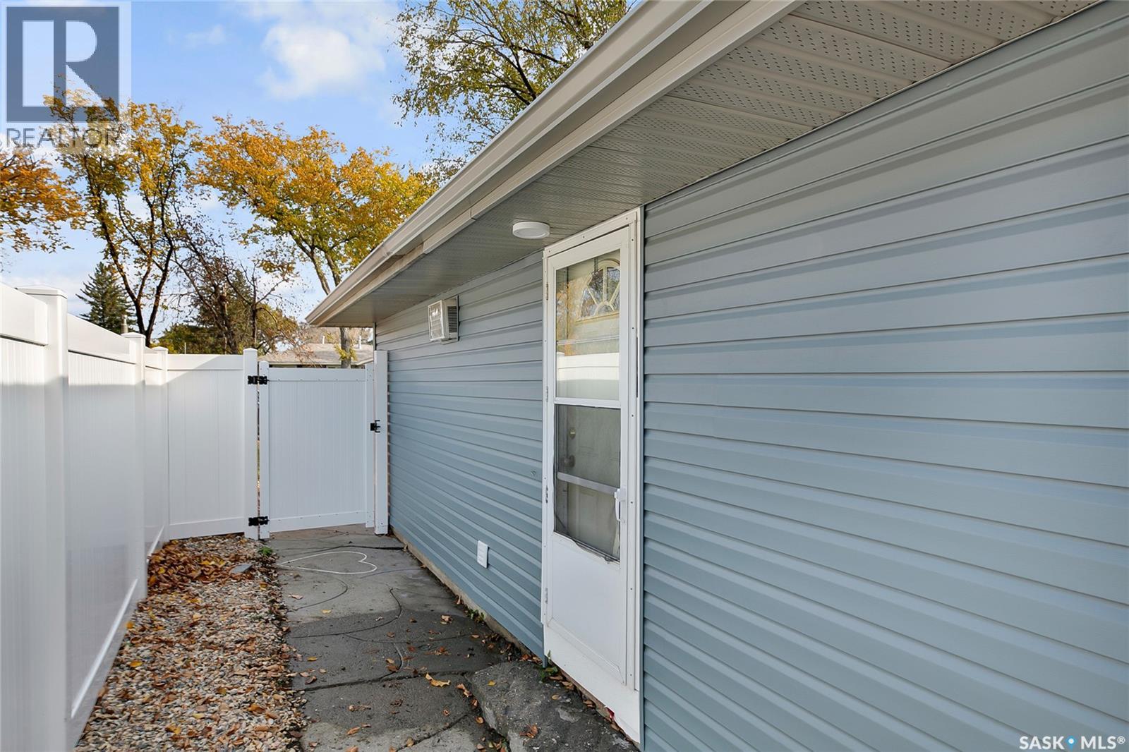 182 Hamilton Street N, Regina, Saskatchewan  S4R 2Y7 - Photo 25 - SK035473