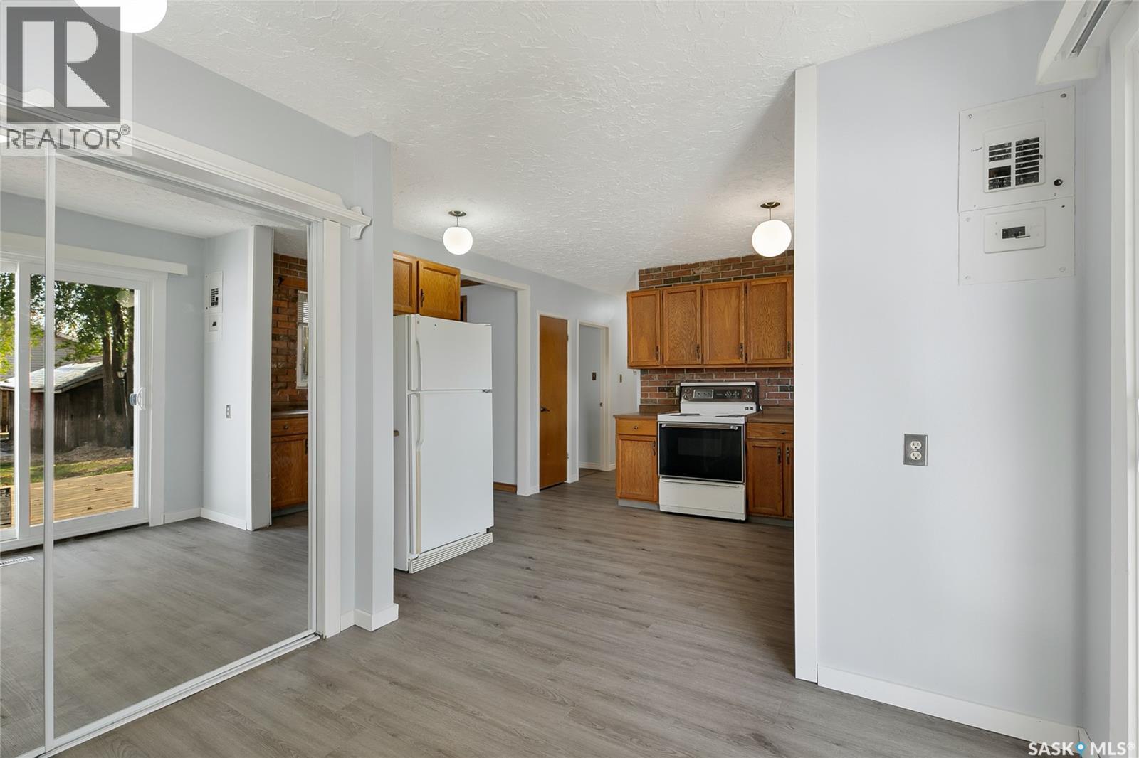 182 Hamilton Street N, Regina, Saskatchewan  S4R 2Y7 - Photo 9 - SK035473