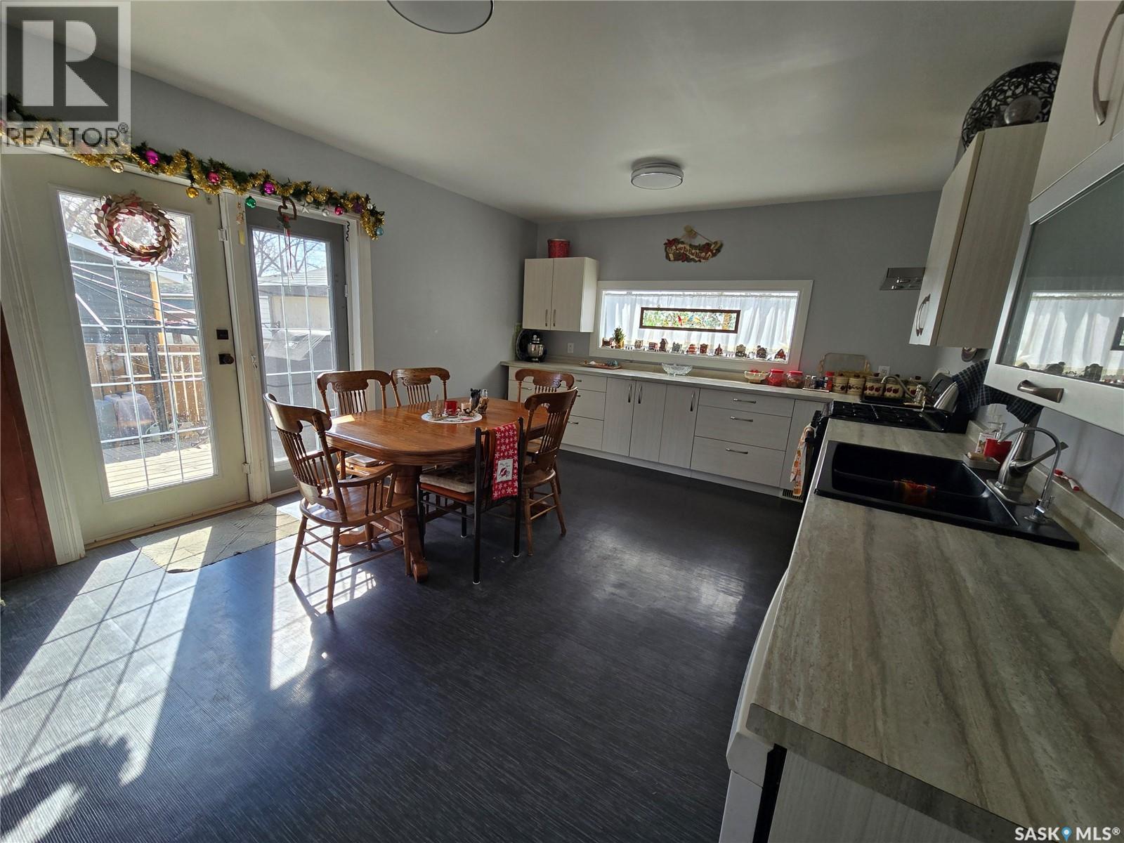 41 7th Avenue Ne, Swift Current, Saskatchewan  S9H 2N2 - Photo 8 - SK035462
