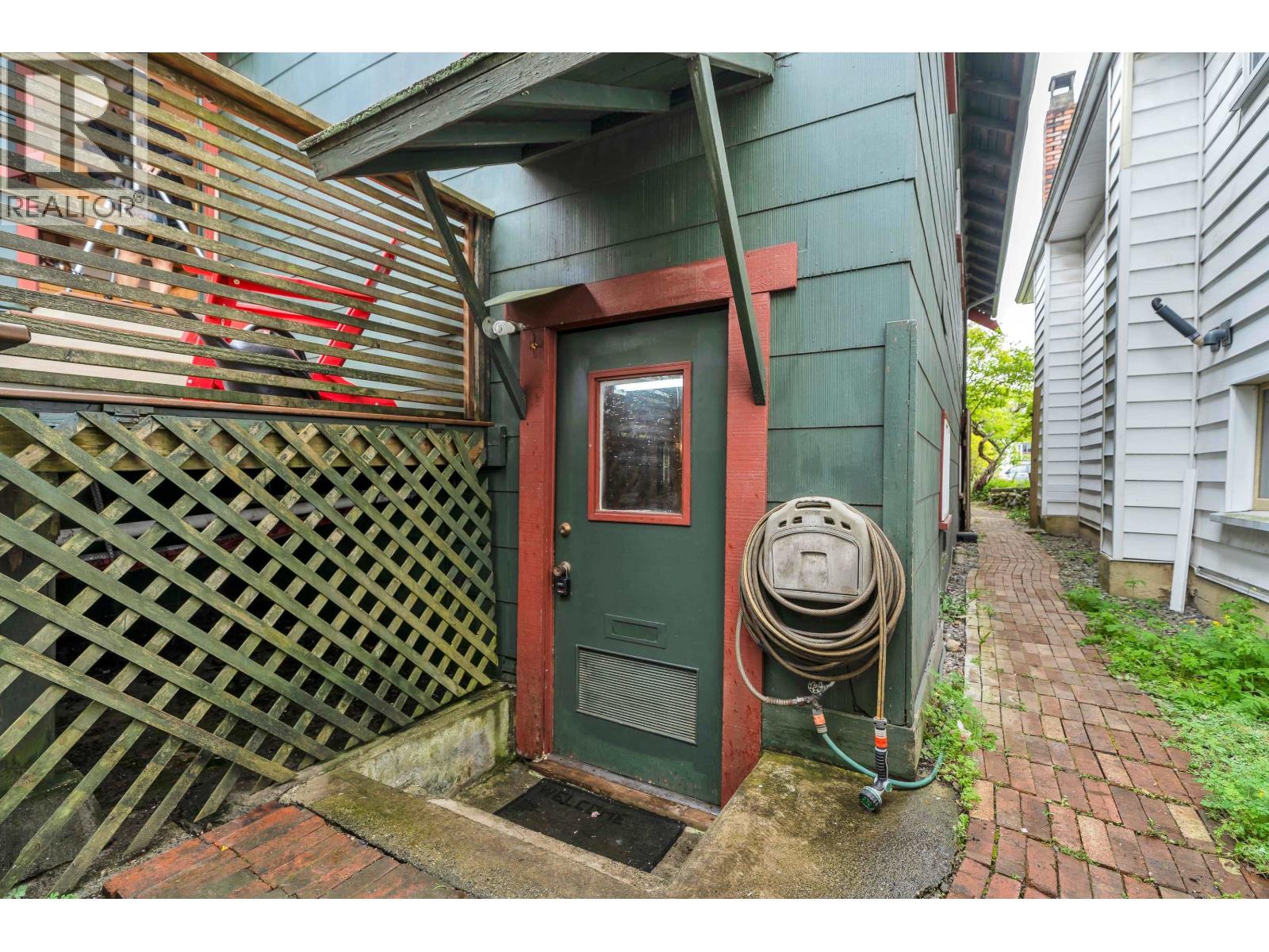 2749 Triumph Street, Vancouver, British Columbia  V5K 1T3 - Photo 38 - R3121471