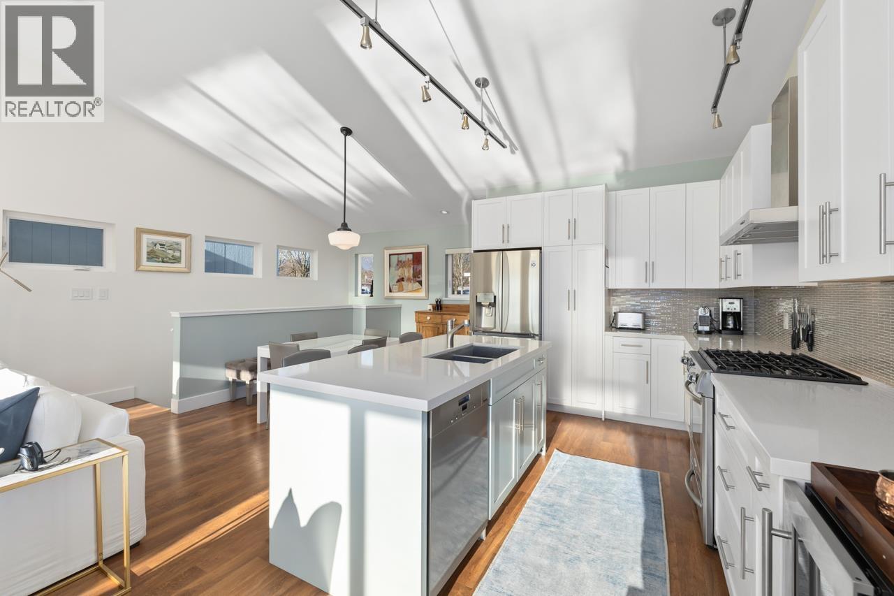 20 415 W Esplanade Avenue, North Vancouver, British Columbia  V7M 1A6 - Photo 6 - R3121539