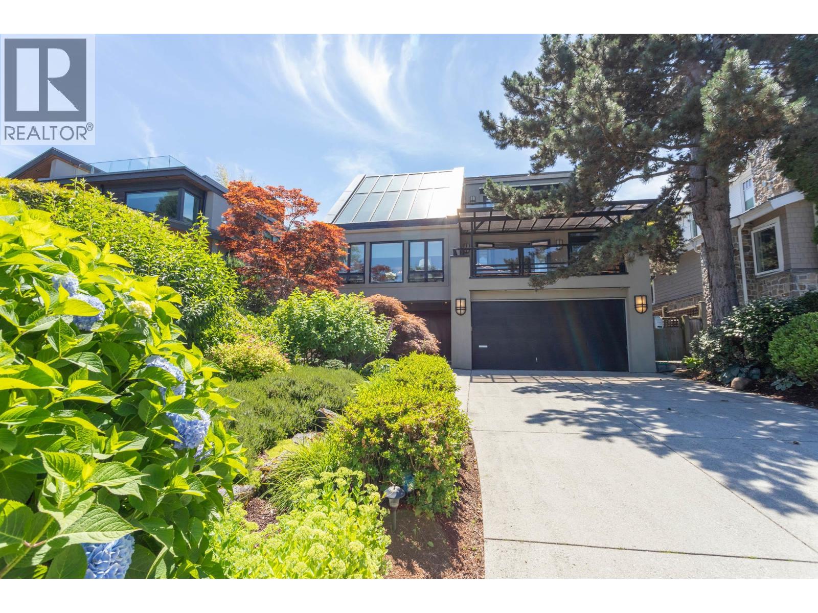 4468 W 1st Avenue, Vancouver, British Columbia  V6R 4J4 - Photo 1 - R3121507
