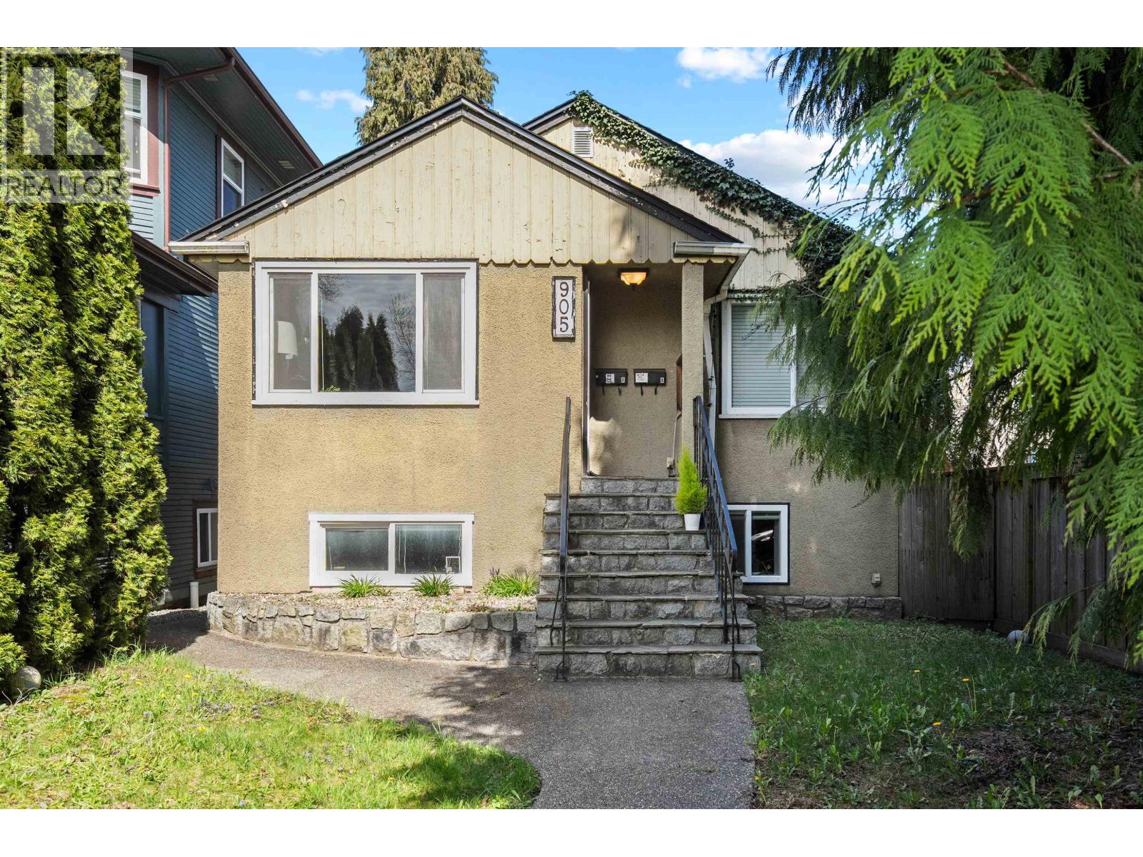 905 W 23rd Avenue, Vancouver, British Columbia  V5Z 2B2 - Photo 1 - R3121508