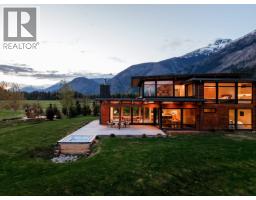 9209 PEMBERTON MEADOWS ROAD, Pemberton, British Columbia