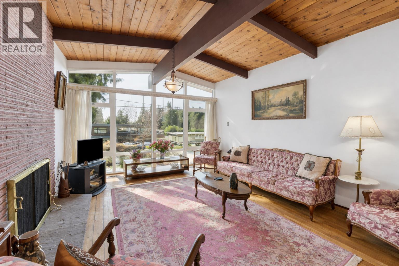 922 Canyon Boulevard, North Vancouver, British Columbia  V7R 2J8 - Photo 5 - R3121545
