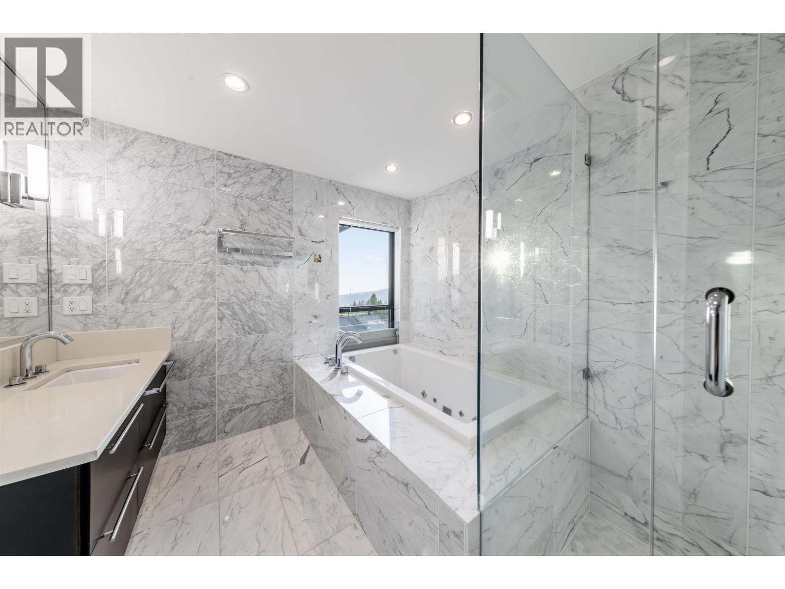 383 Newdale Street, North Vancouver, British Columbia  V7N 3H3 - Photo 26 - R3121546