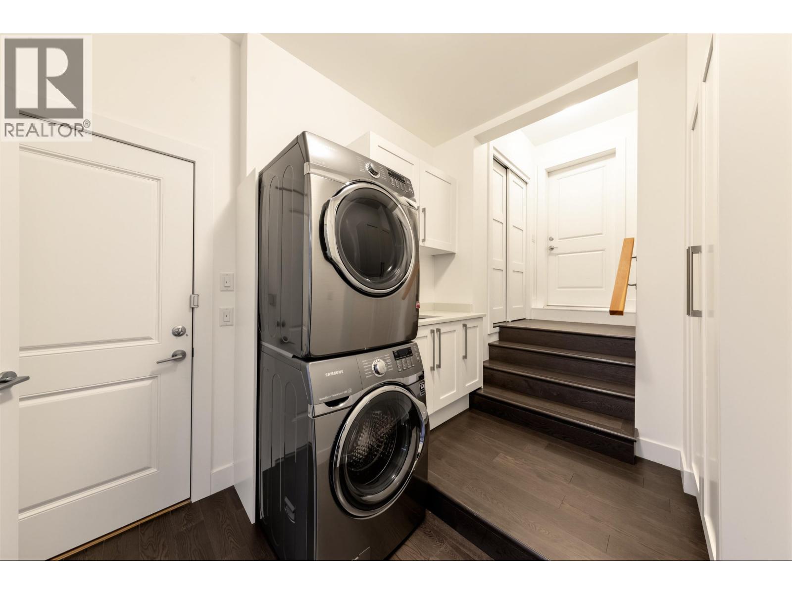 383 Newdale Street, North Vancouver, British Columbia  V7N 3H3 - Photo 32 - R3121546
