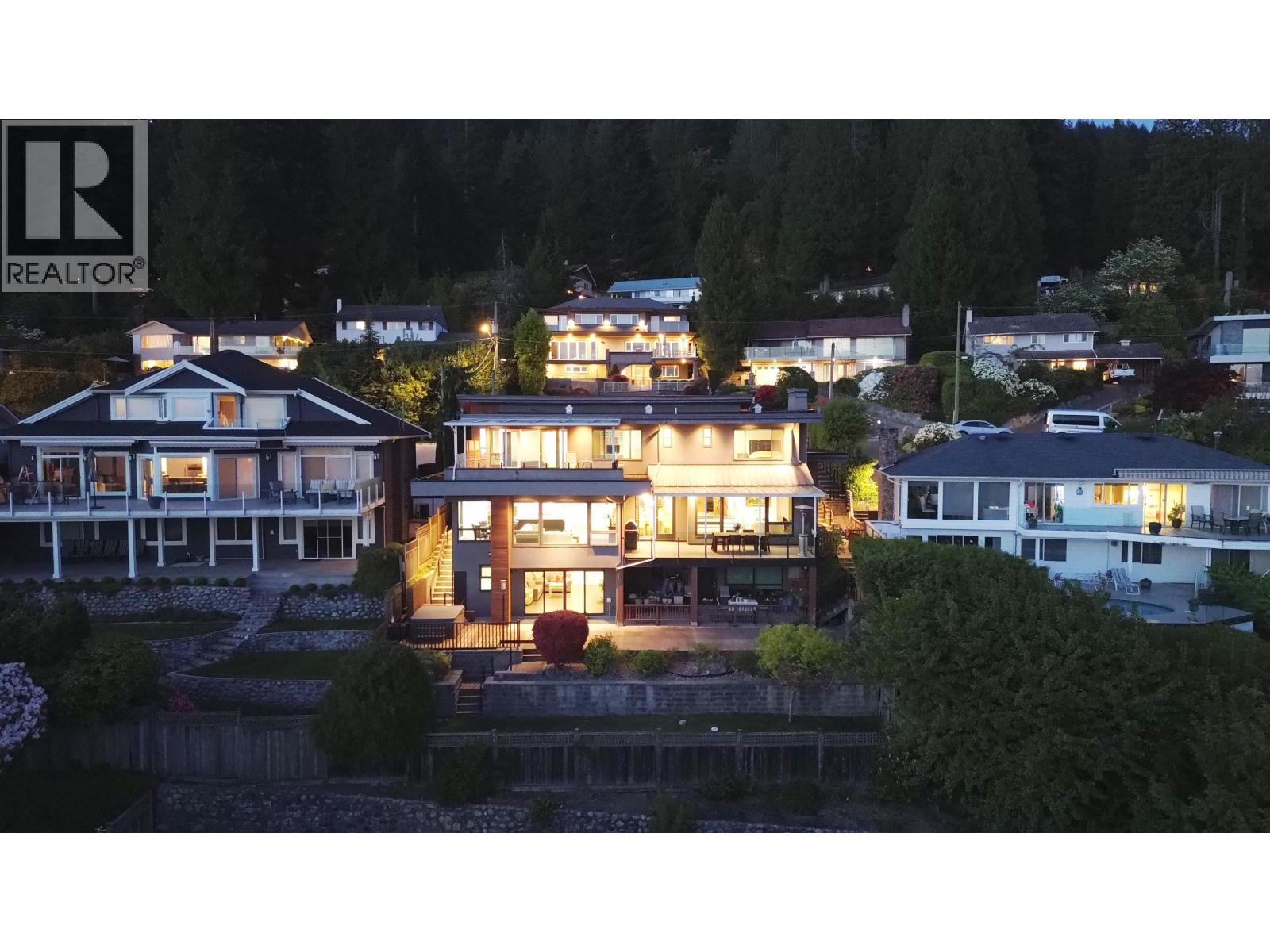 383 Newdale Street, North Vancouver, British Columbia  V7N 3H3 - Photo 38 - R3121546