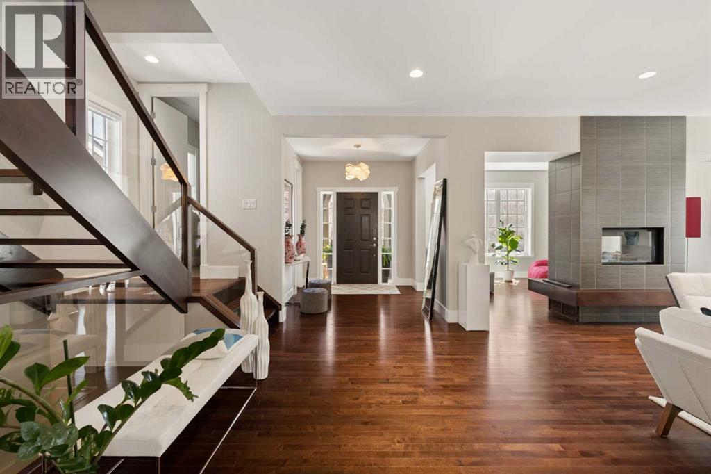51 Hong Kong Road Sw, Calgary, Alberta  T3E 7A7 - Photo 3 - A2308507