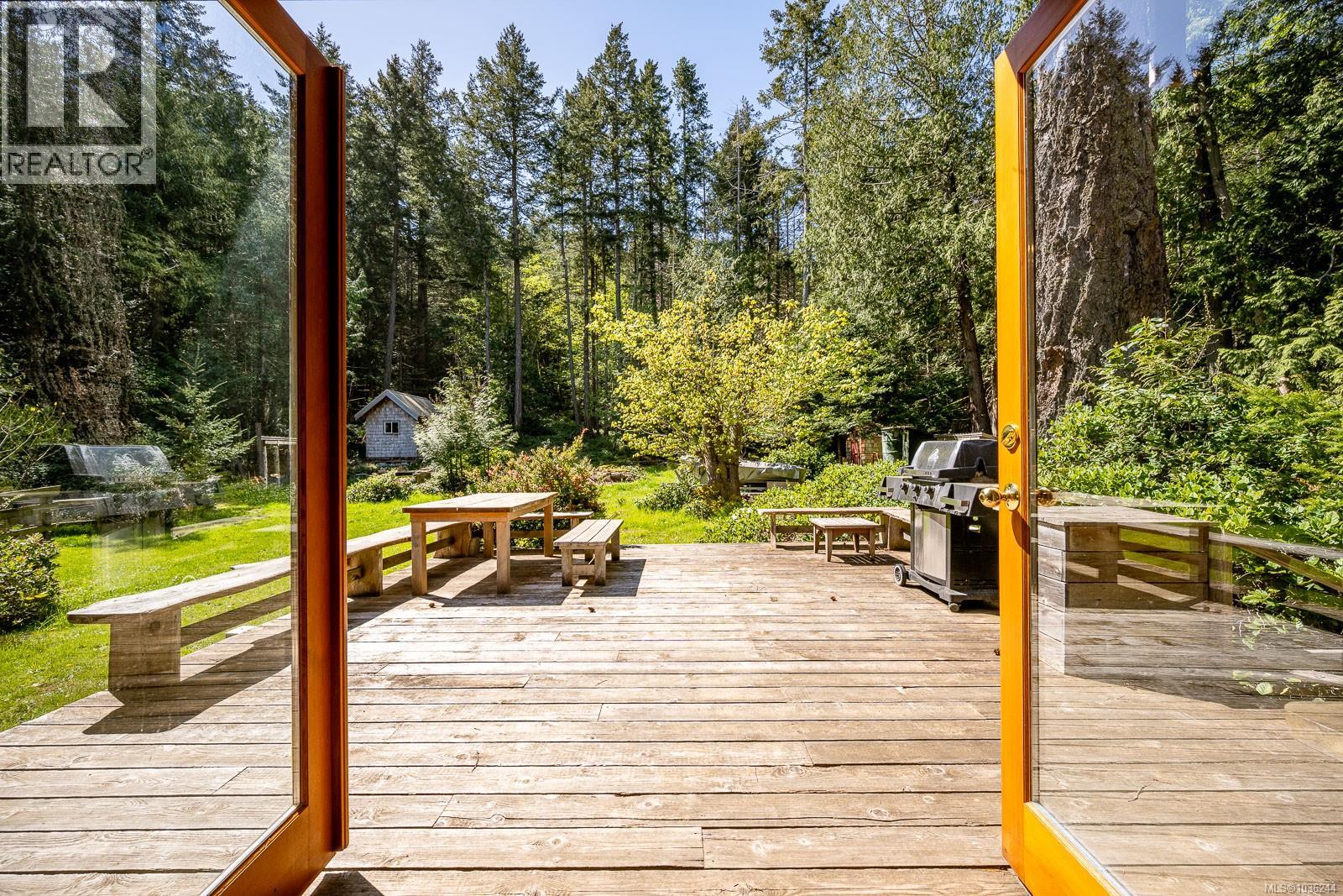 7670 Anderson Dr, Hornby Island, British Columbia  V0R 1Z0 - Photo 17 - 1036244
