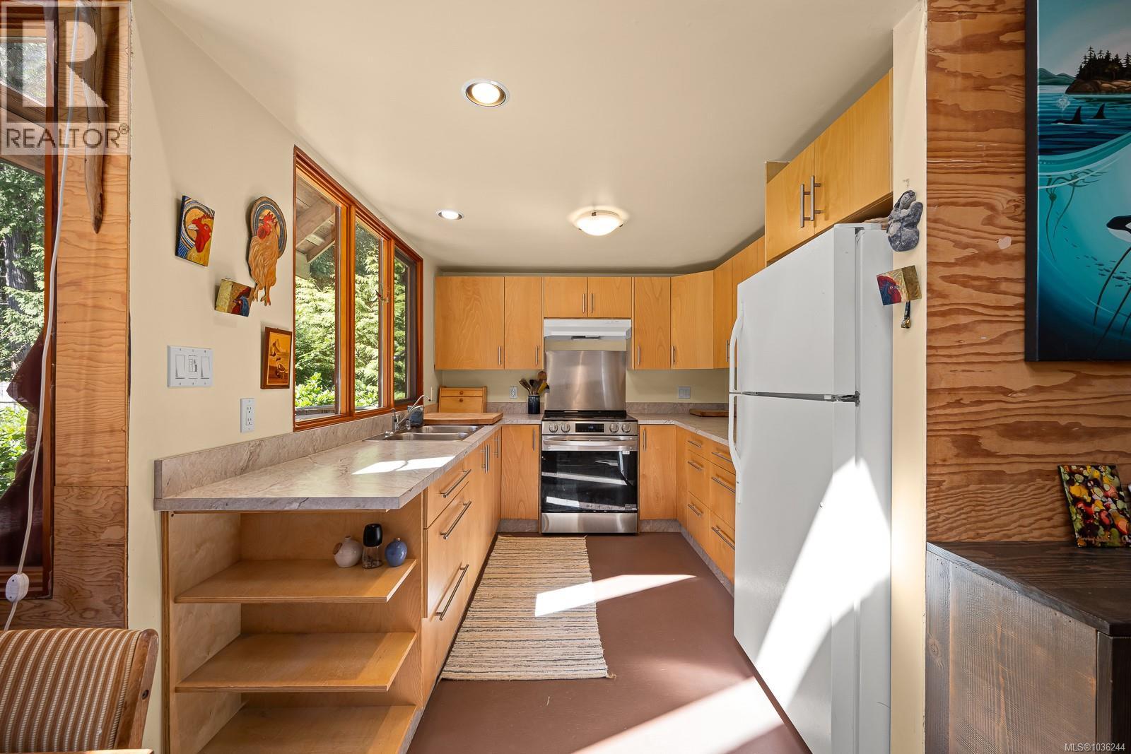 7670 Anderson Dr, Hornby Island, British Columbia  V0R 1Z0 - Photo 11 - 1036244