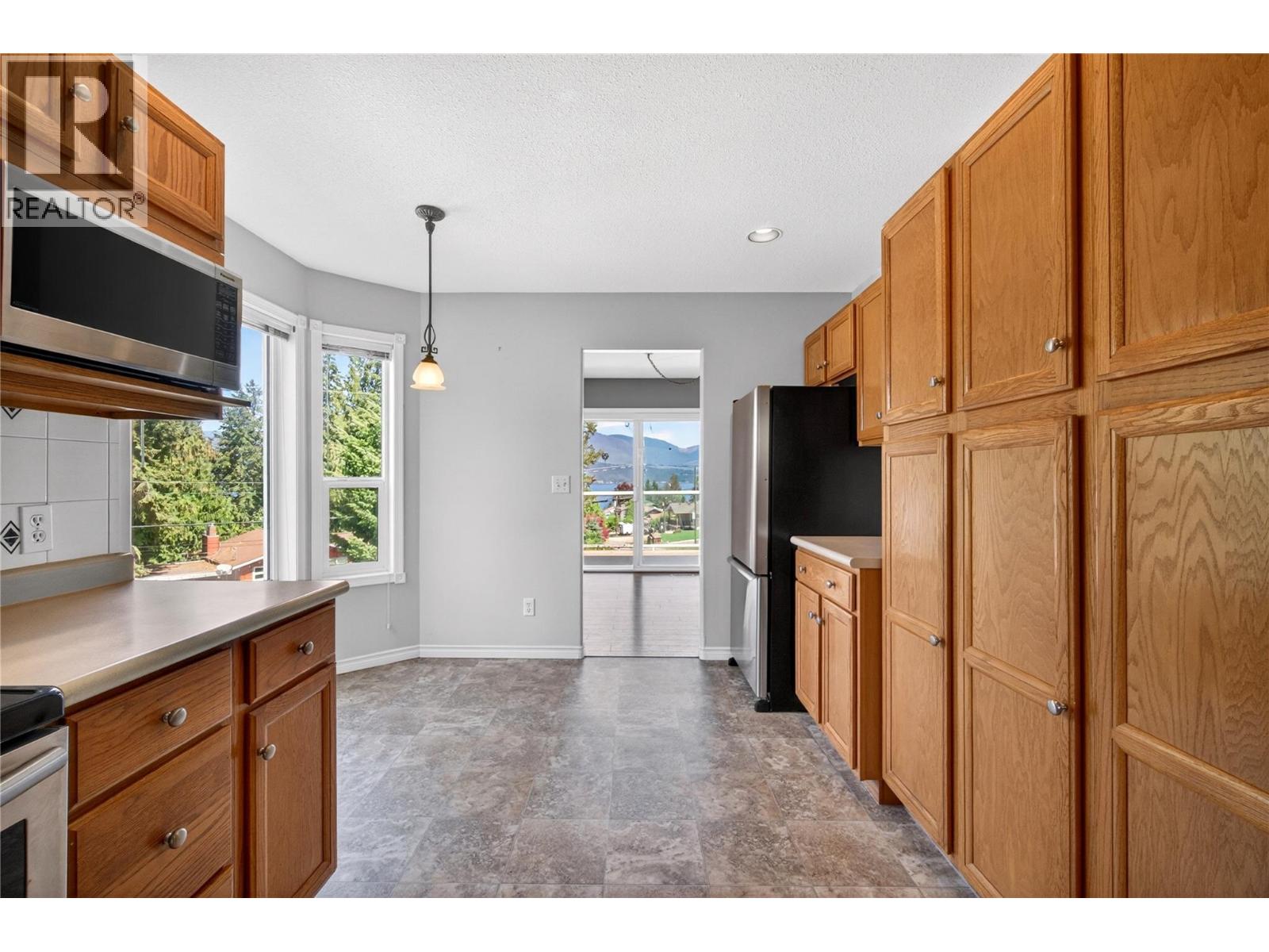 2218 Hopes Way, Sorrento, British Columbia  V0E 2W2 - Photo 5 - 10384633