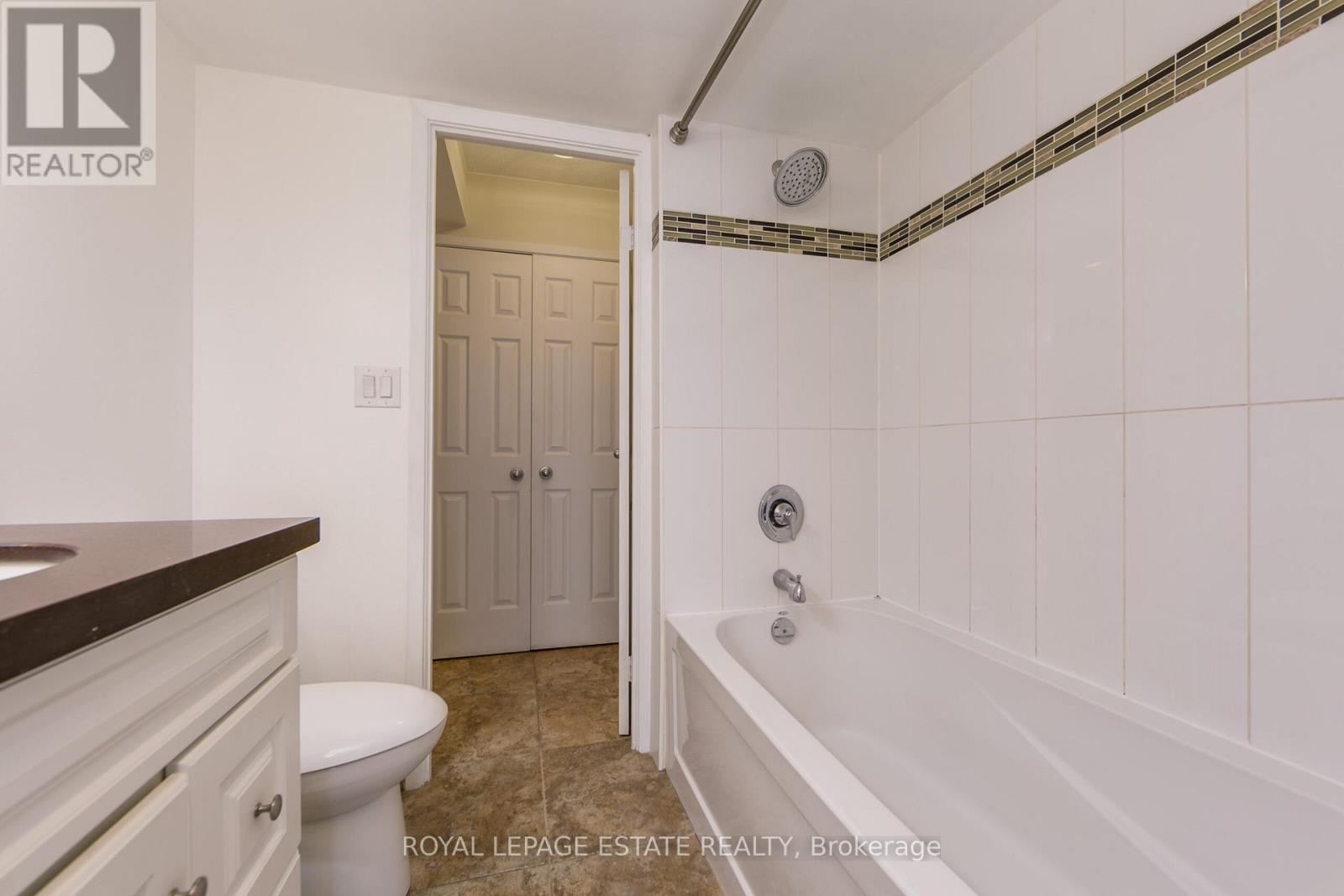 606 - 222 The Esplanade, Toronto, Ontario  M5A 4M8 - Photo 16 - C13105696