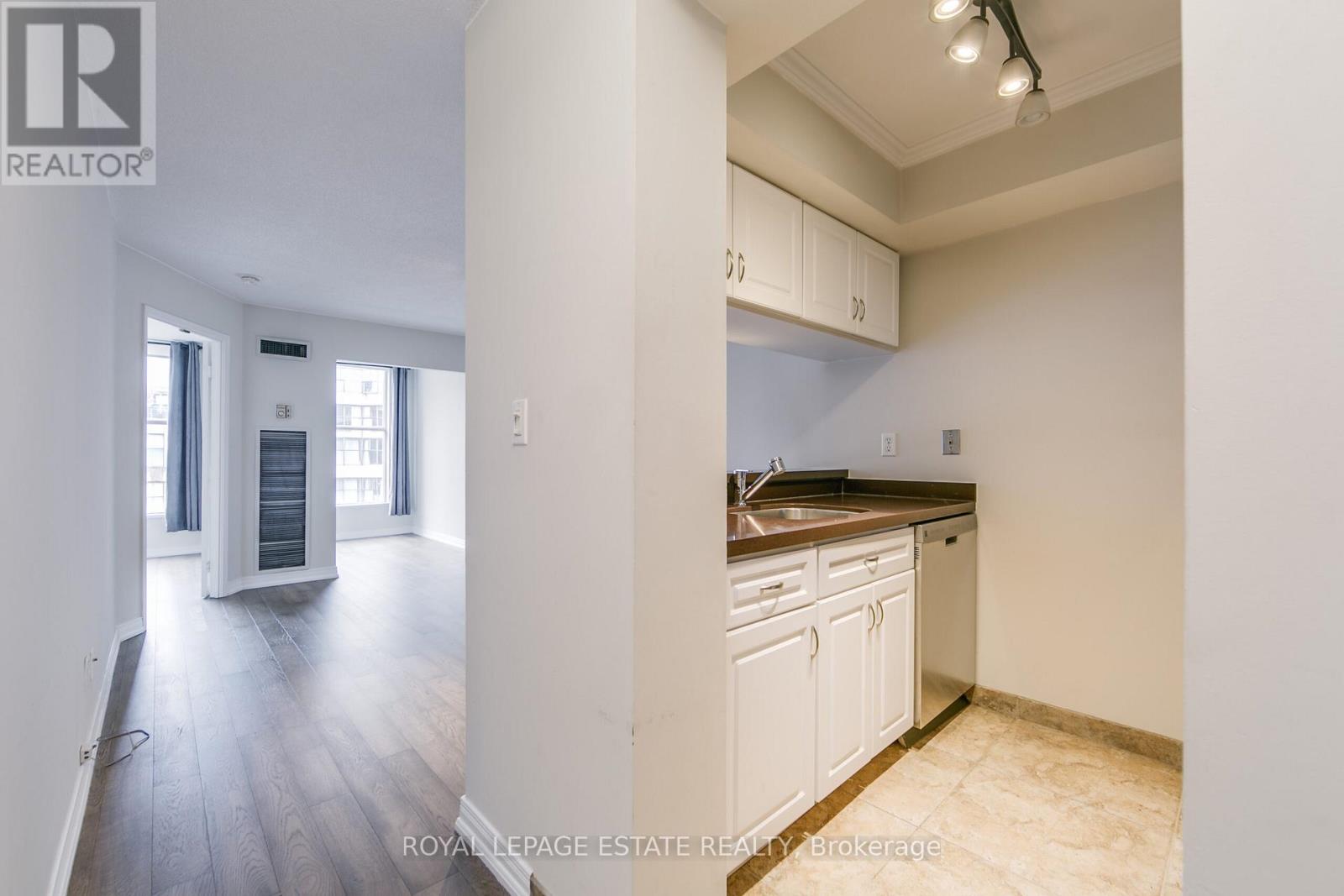 606 - 222 The Esplanade, Toronto, Ontario  M5A 4M8 - Photo 6 - C13105696