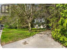 38 DONWOODS DRIVE, Toronto, Ontario