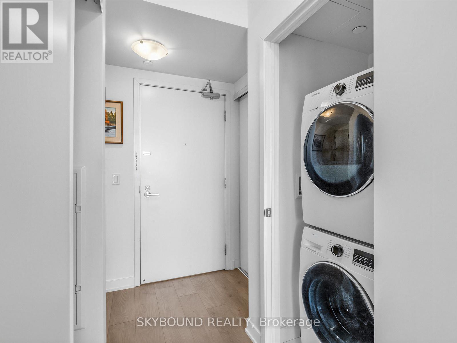 1910 - 2 Sonic Way, Toronto, Ontario  M3C 0P2 - Photo 3 - C13105716