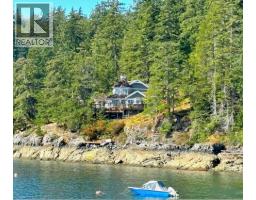 890 THE GROVE ROAD, Gambier Island, British Columbia