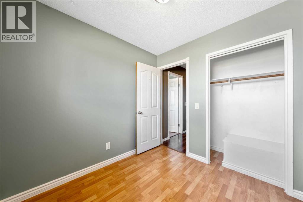 120 Pennsburg Way SE, Calgary, Alberta  T2A 2J5 - Photo 19 - A2308666