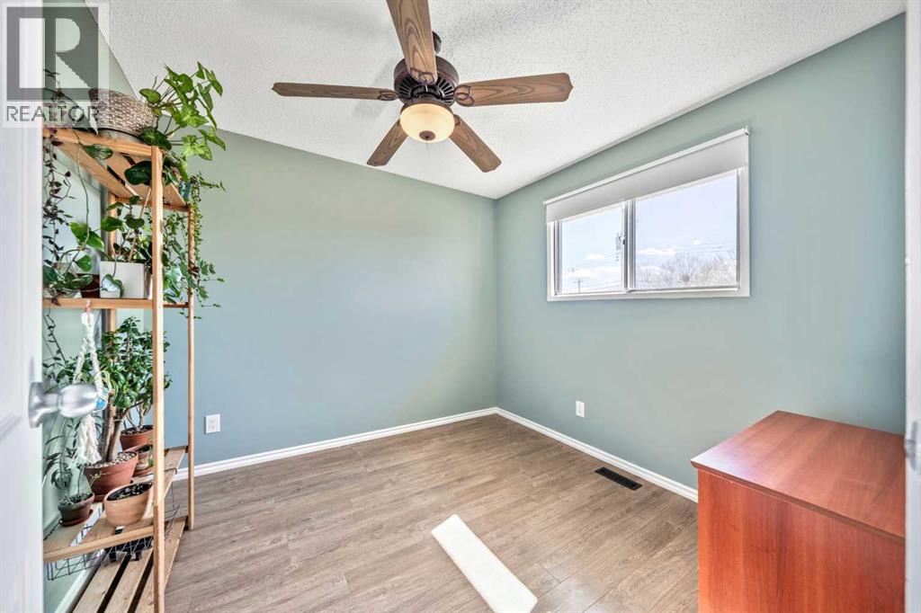 120 Pennsburg Way SE, Calgary, Alberta  T2A 2J5 - Photo 16 - A2308666