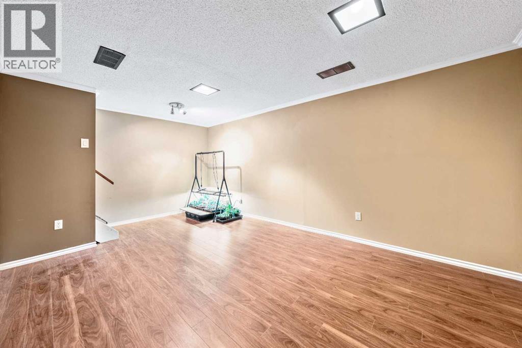 120 Pennsburg Way SE, Calgary, Alberta  T2A 2J5 - Photo 23 - A2308666