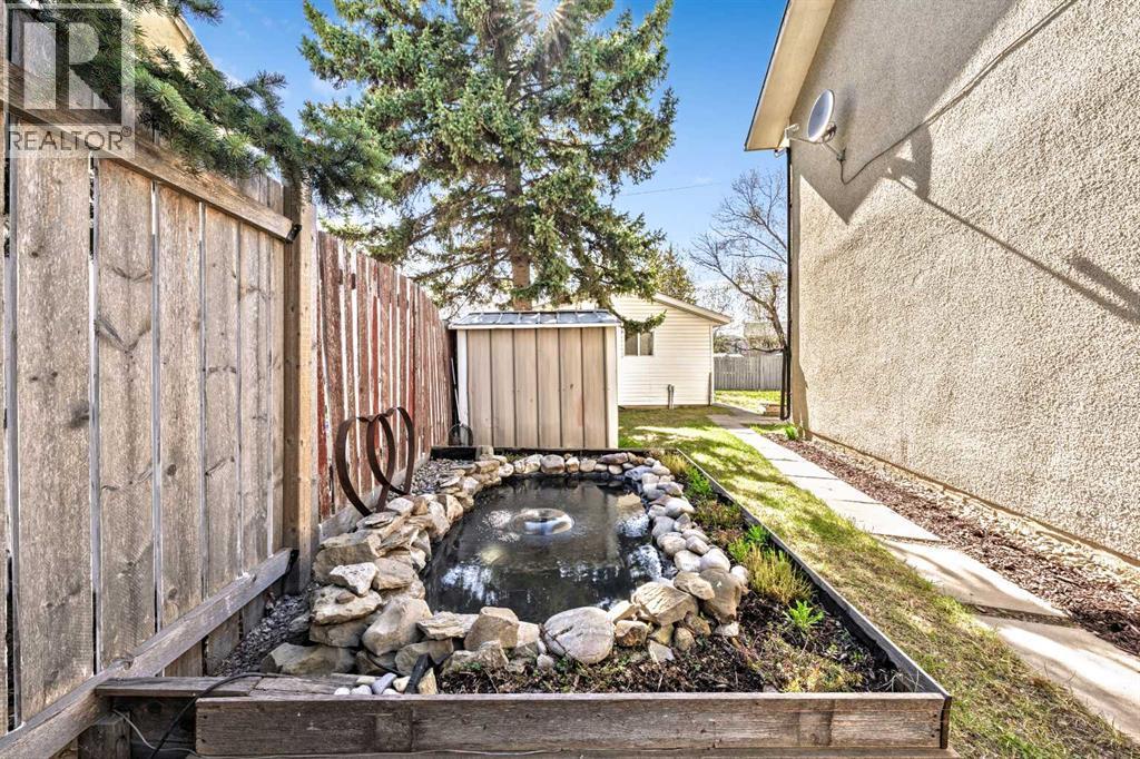 120 Pennsburg Way SE, Calgary, Alberta  T2A 2J5 - Photo 26 - A2308666