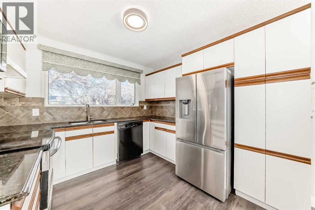 2831 63 Avenue SW, Calgary, Alberta  T3E 5J6 - Photo 7 - A2309142