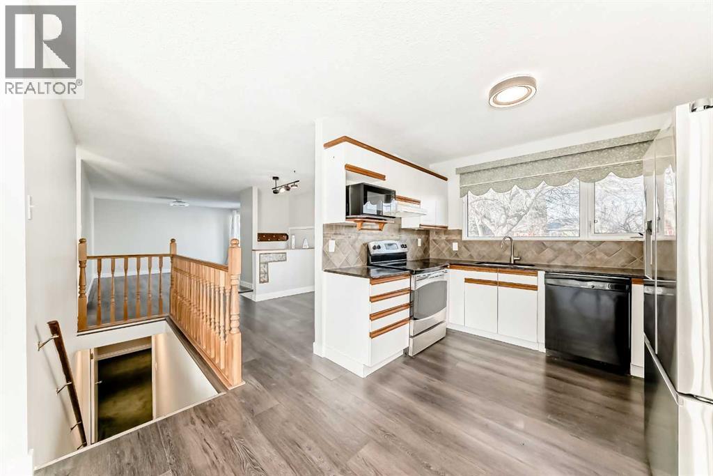 2831 63 Avenue SW, Calgary, Alberta  T3E 5J6 - Photo 12 - A2309142