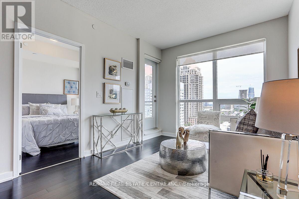 1208 - 510 Curran Place, Mississauga, Ontario  L5B 0J8 - Photo 4 - W13102750
